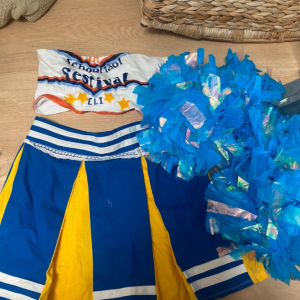 Cosplay d’Eli Ayase version cheerleader